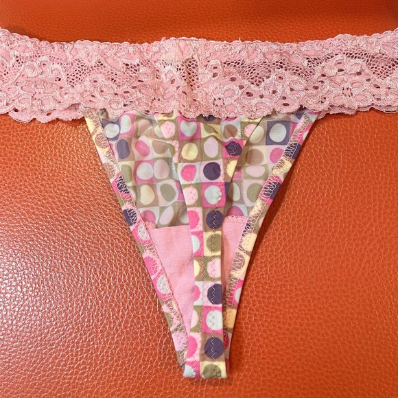 Evidence bra and pants set, size 34A and S/EUR 96sm - Picture 6 of 7